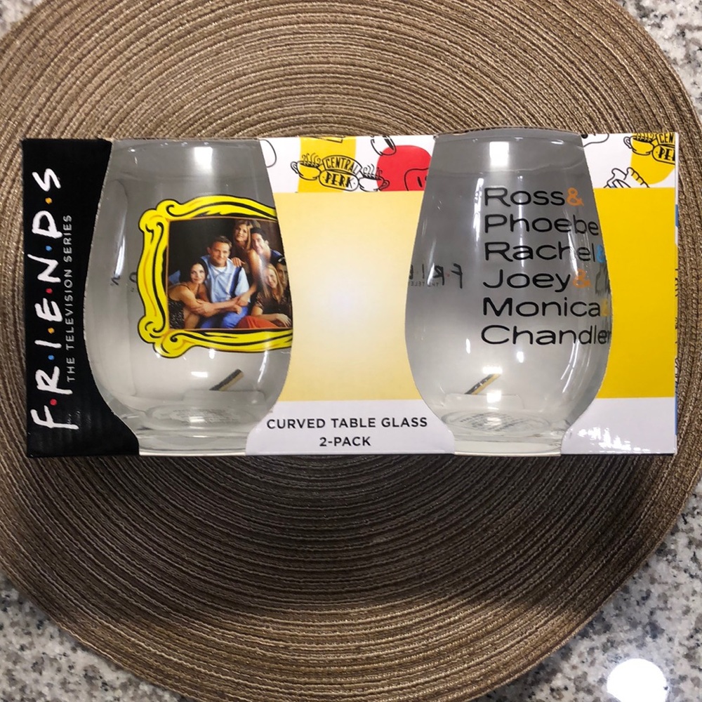 FRIENDS Curved Table Glass 2-Pack
